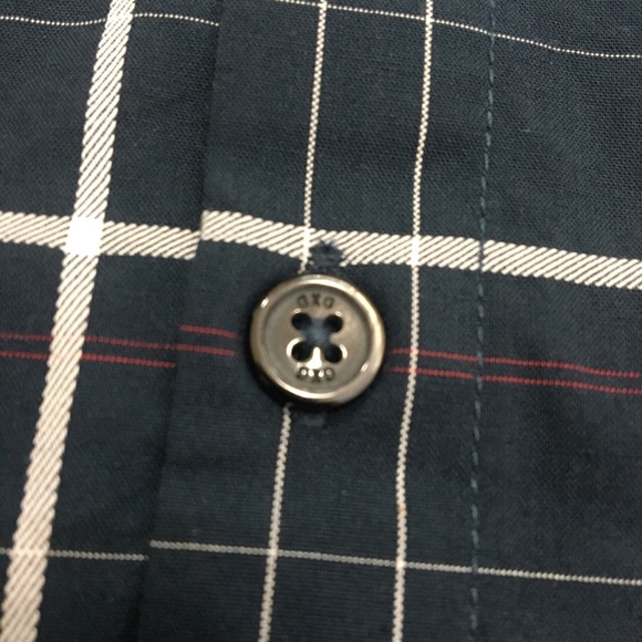 Professional Button Up - Picture 4 of 4